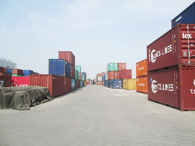 集裝箱運(yùn)輸?shù)膬?yōu)點(diǎn)及其在國內(nèi)貨物運(yùn)輸代理中的應(yīng)用